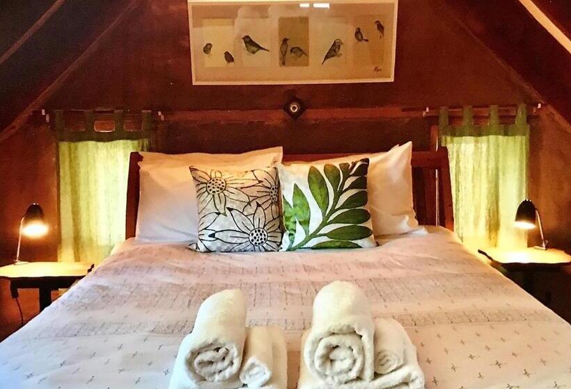 ホテル Sutton Spring Art Retreats