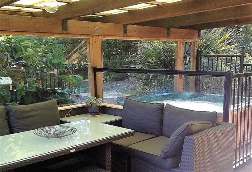 ホテル Sutton Spring Art Retreats