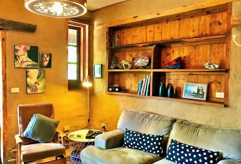 ホテル Sutton Spring Art Retreats