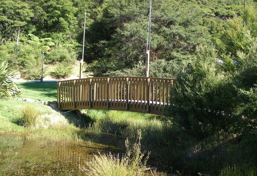 בית מלון כפרי Tangiaro Kiwi Retreat