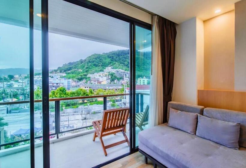 호텔 The Lunar Patong