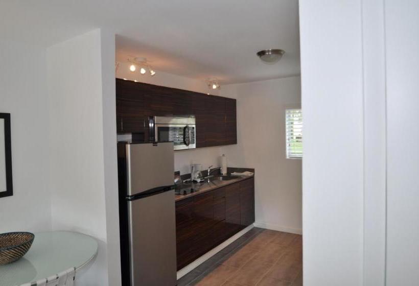 ホテル The Reef A North Beach Village Resort