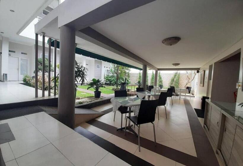 The Sriwijaya Hotel Halal