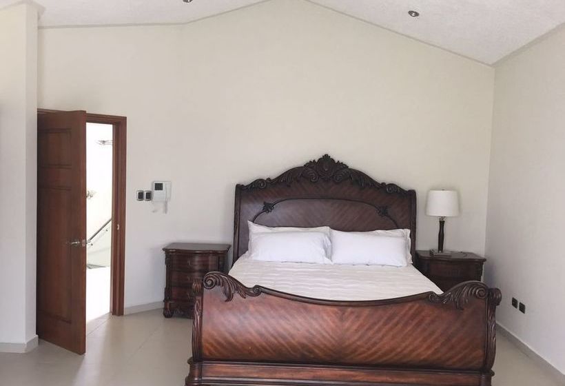 בית מלון כפרי Tiffany Boutique & Spa