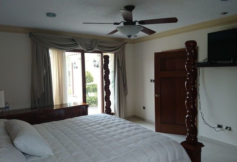 בית מלון כפרי Tiffany Boutique & Spa