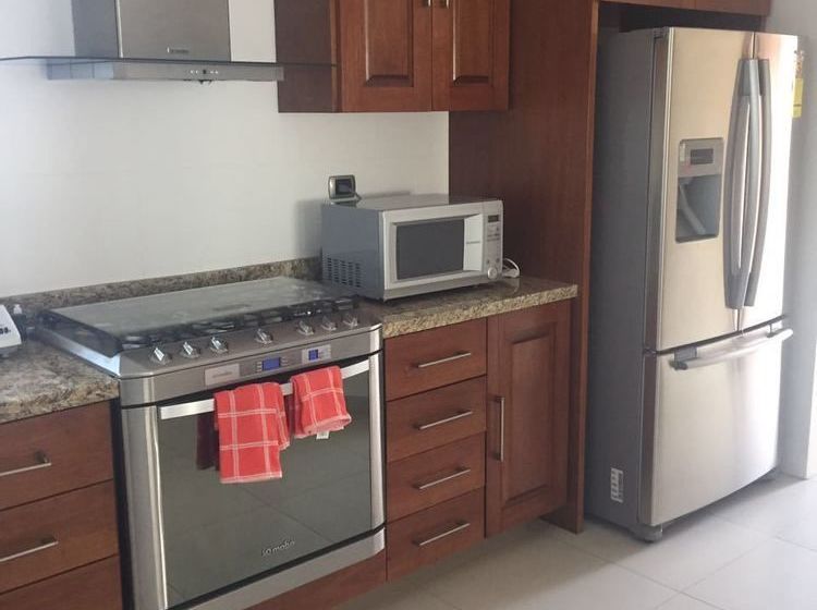 בית מלון כפרי Tiffany Boutique & Spa