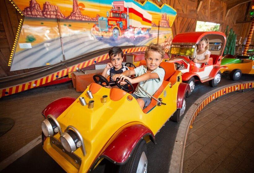 فندق Vakantiepark Slagharen