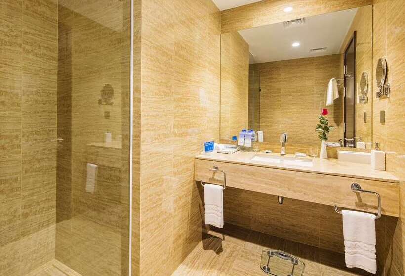 هتل Wyndham Legend Halong