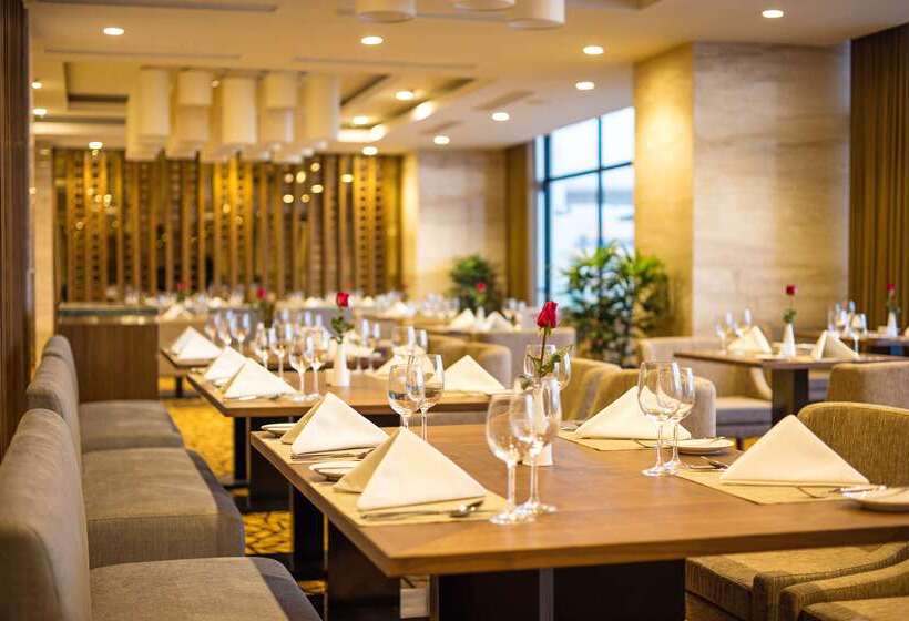 هتل Wyndham Legend Halong