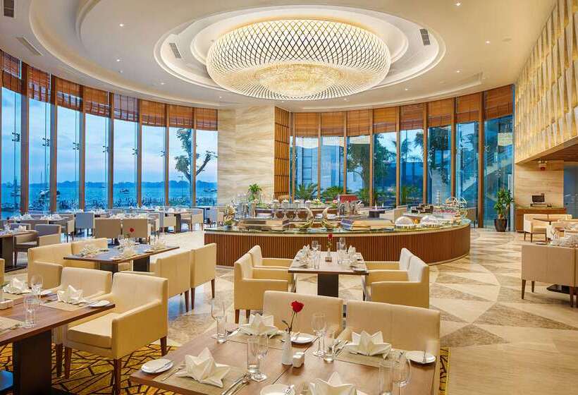 هتل Wyndham Legend Halong