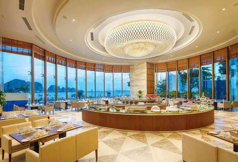 هتل Wyndham Legend Halong