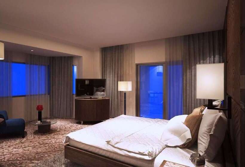 هتل Wyndham Legend Halong