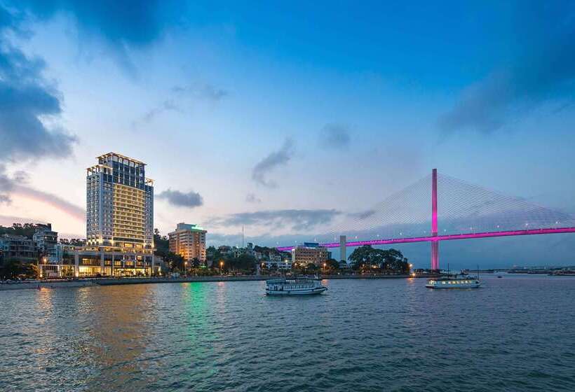 هتل Wyndham Legend Halong