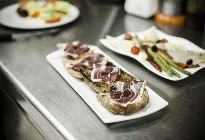 La Trobada Hotel Sport