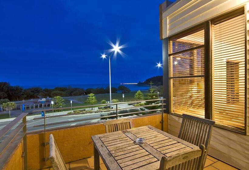 Lornebeach Apartments