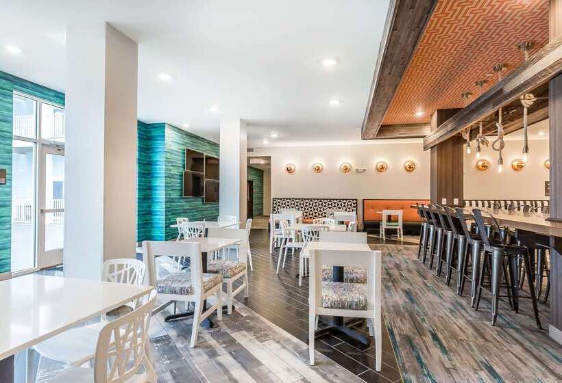 Marina Bay Hotel & Suites, Ascend Hotel Collection