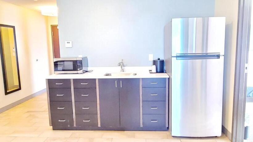 Marina Bay Hotel & Suites, Ascend Hotel Collection