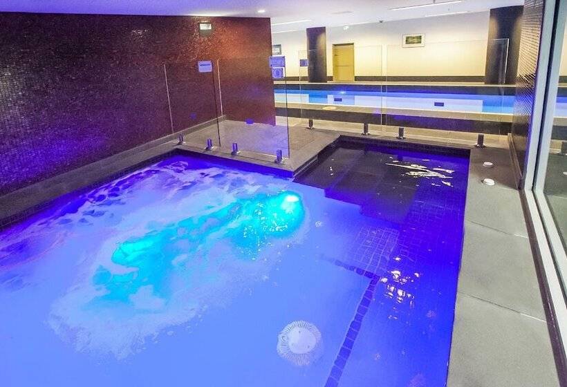 Melbourne Holiday Apartments Flinders Wharf