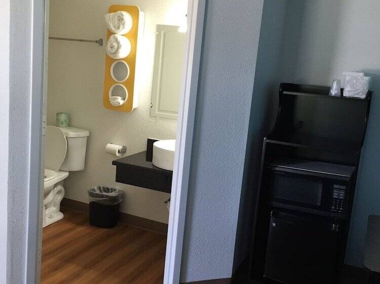 Motel 6 Prairie Du Chien, Wi