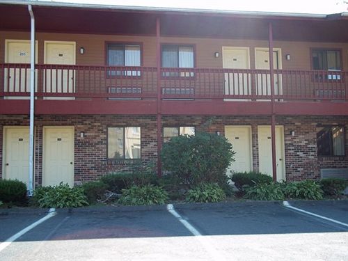 モーテル Naugatuck Motor Lodge