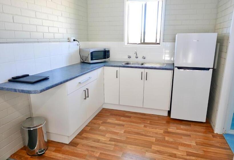 מוטל Pelican Motor Inn