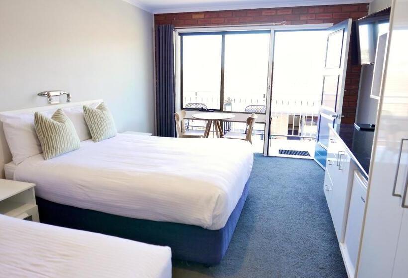 מוטל Pelican Motor Inn