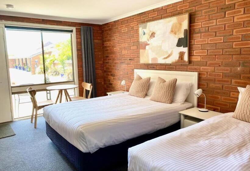 מוטל Pelican Motor Inn