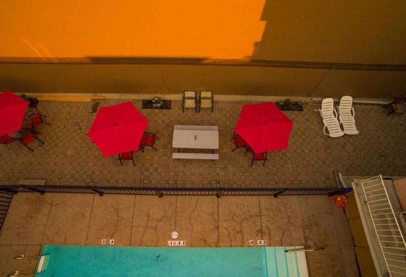 汽车旅馆  Sahara Courtyard Inn Penticton