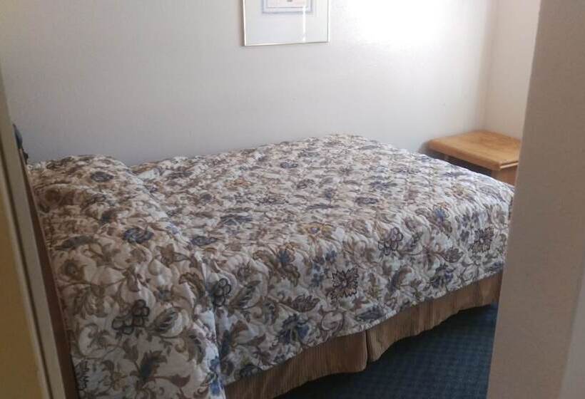 فندق على الطريق Travel Inn