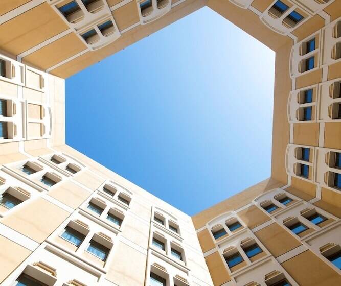 Muscat Hotel & Apartment