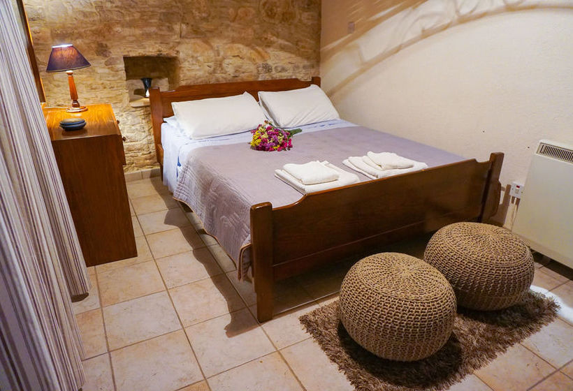 Omodos Village Houses - Pantelis  & Olga &  Marios &  Iacovos