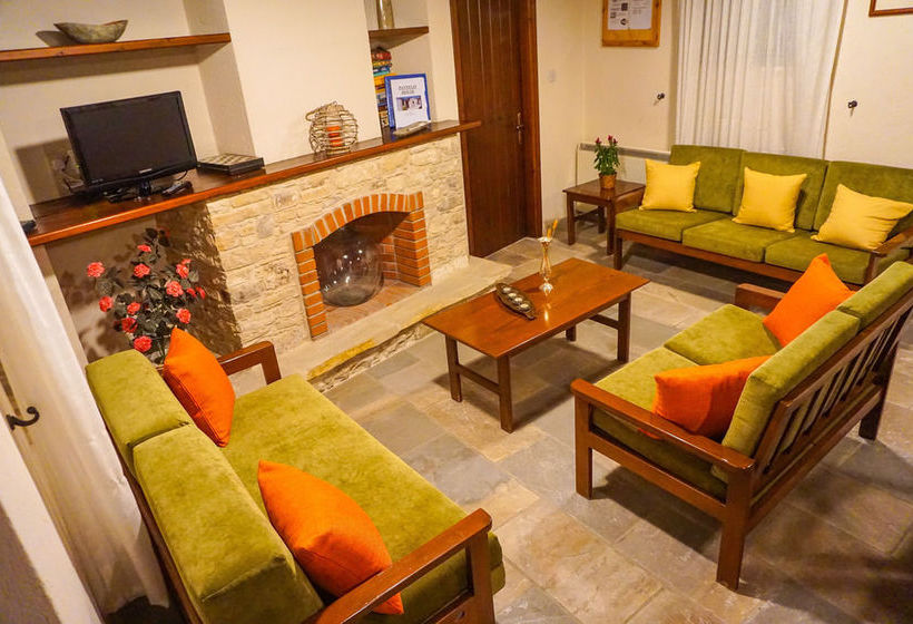 Omodos Village Houses - Pantelis  & Olga &  Marios &  Iacovos