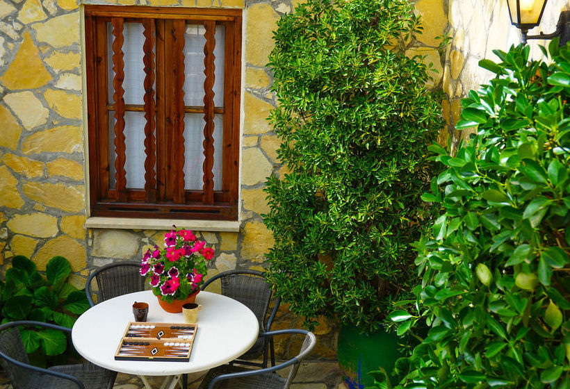 Omodos Village Houses - Pantelis  & Olga &  Marios &  Iacovos