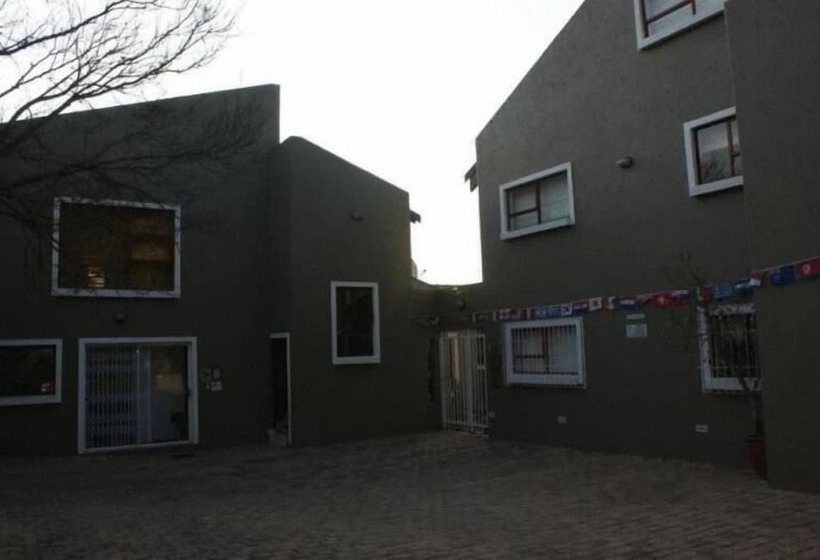 膳宿费 3 Melrose Road