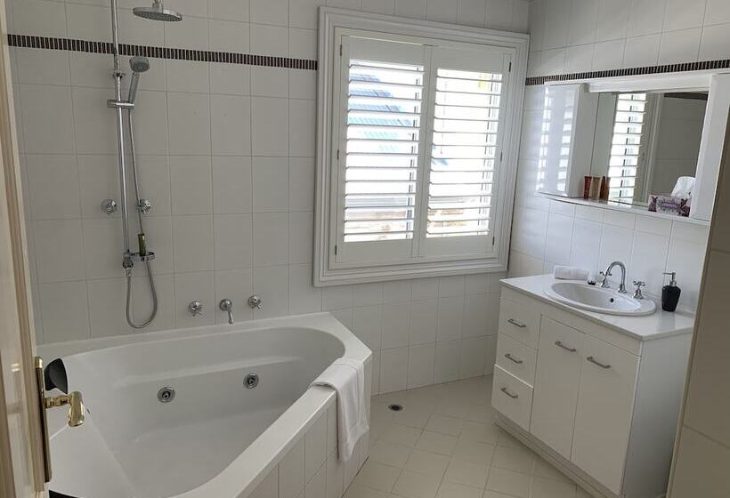 פנסיון Arundel S Boutique Accommodation