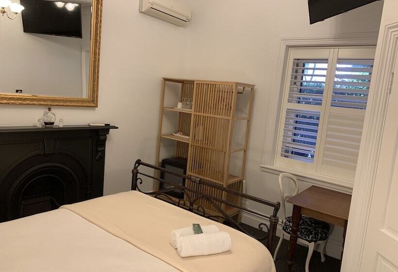 פנסיון Arundel S Boutique Accommodation