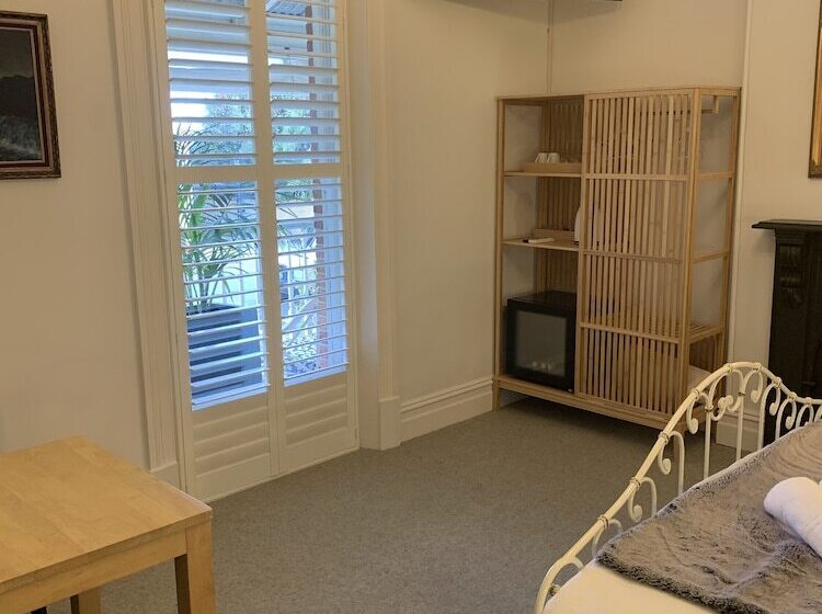 پانسیون Arundel S Boutique Accommodation