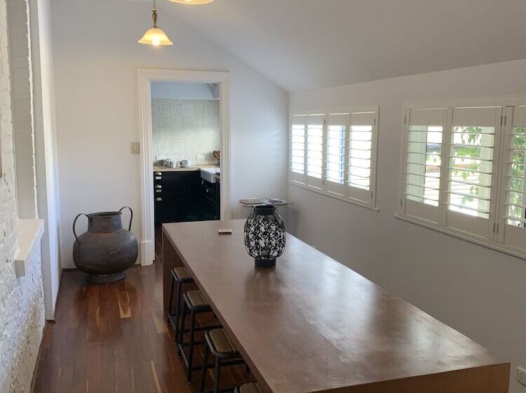 פנסיון Arundel S Boutique Accommodation