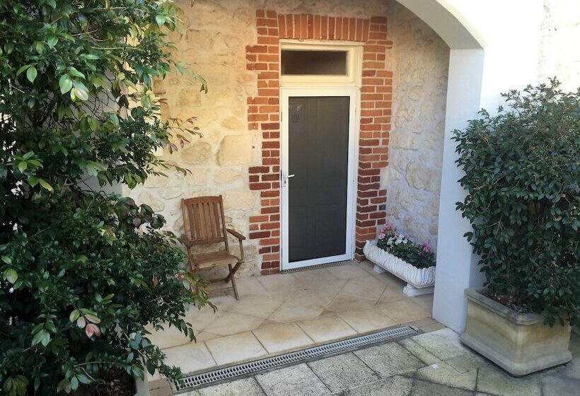 פנסיון Arundel S Boutique Accommodation