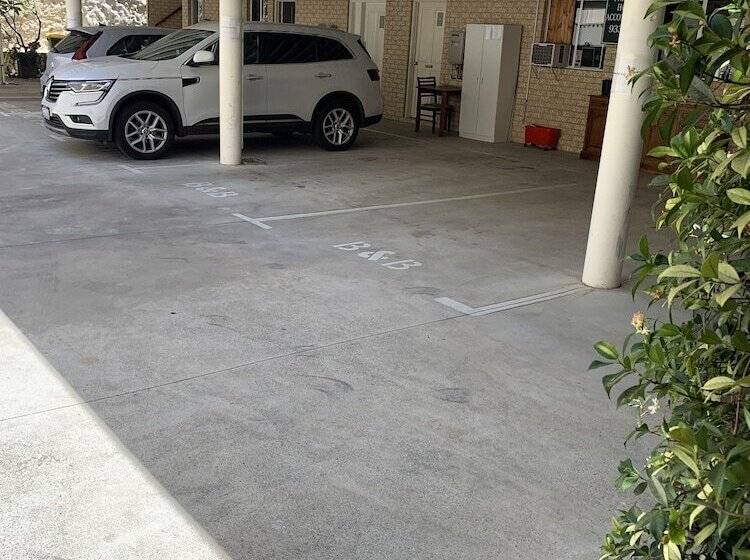 פנסיון Arundel S Boutique Accommodation