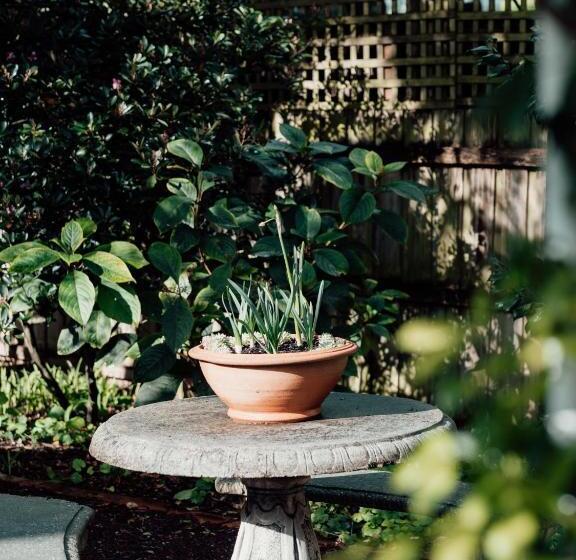 ペンション Genesta House