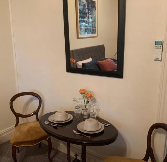 ペンション Genesta House