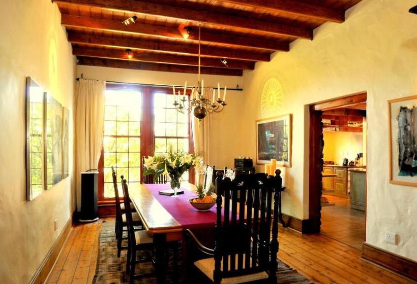 펜션 Kronendal Heritage