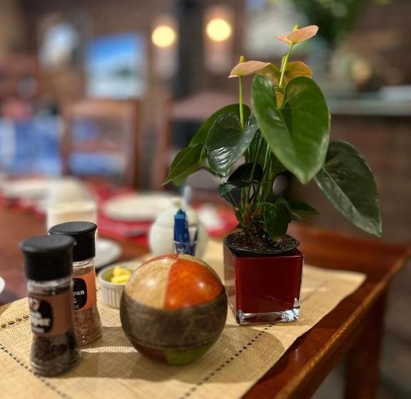 פנסיון Marula Lodge