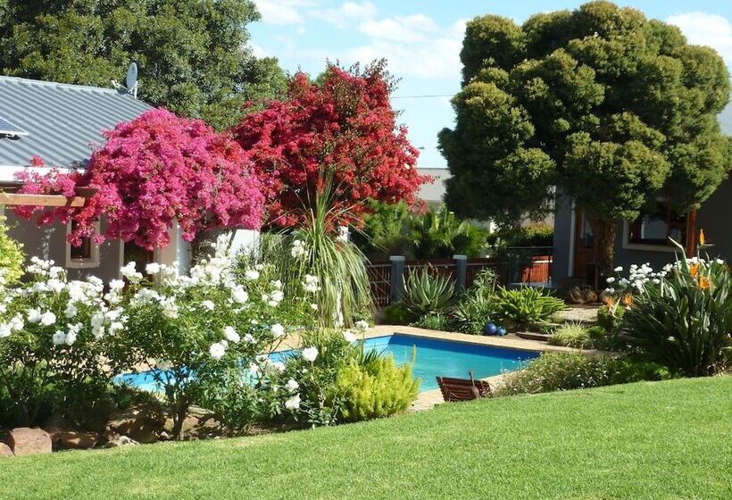 פנסיון Marula Lodge