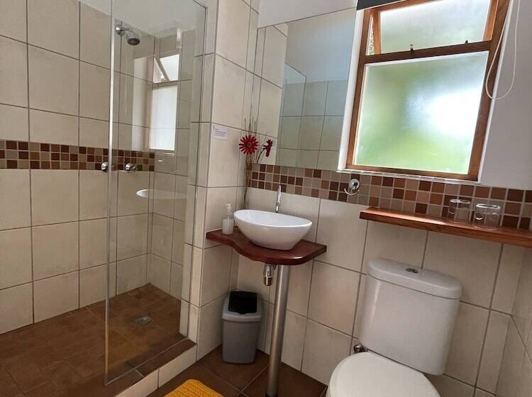 פנסיון Marula Lodge