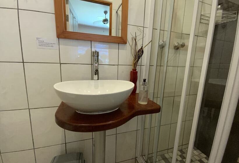 פנסיון Marula Lodge