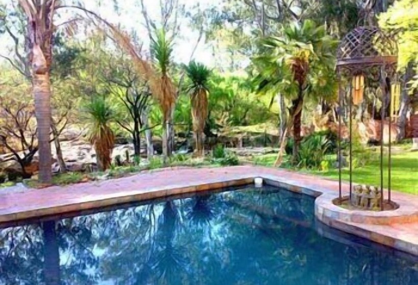 Пансион Twin Waters Guest House