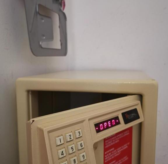 Rainbow Golf - Gay Men Only Resort