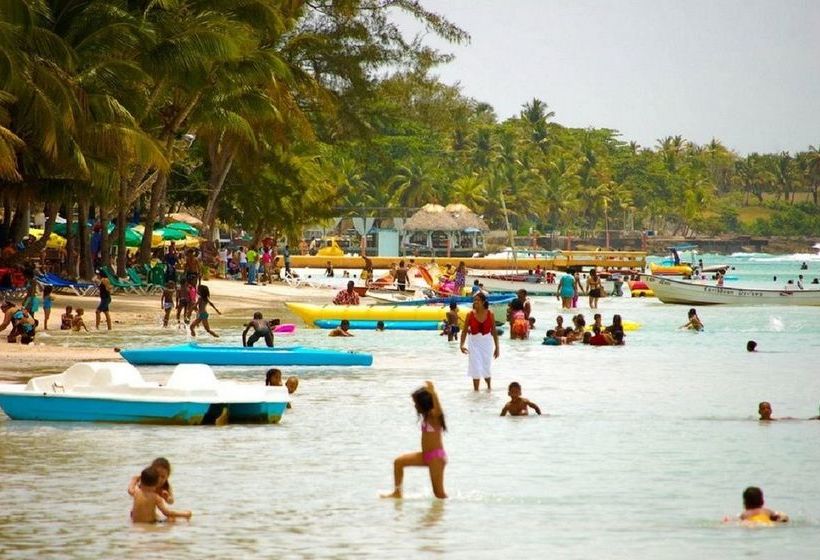 Rig Hostel Boca Chica Back Packer